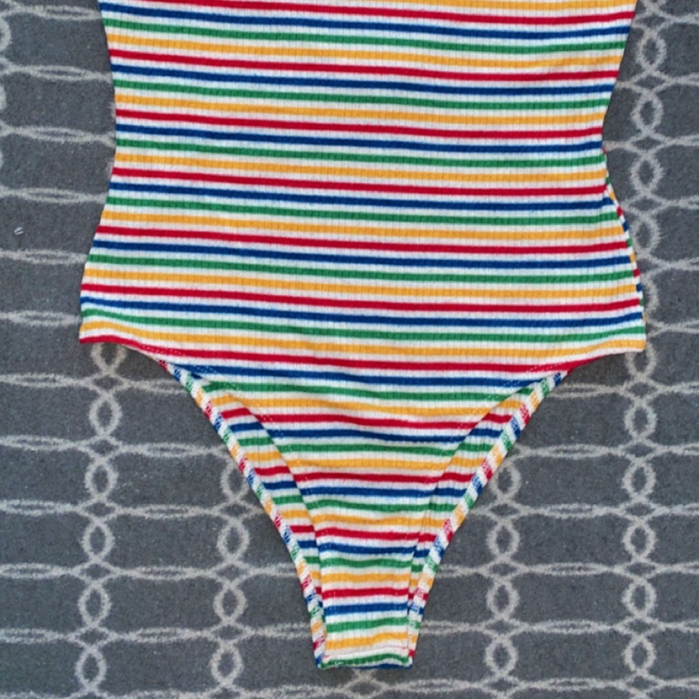 MultiColor One Piece - Picture 2 of 3